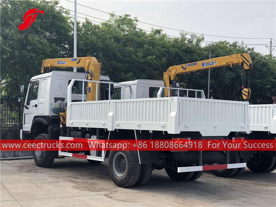 HOWO 4X4 crane truck