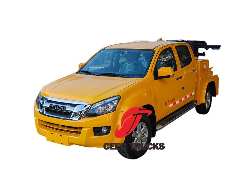 Customized Isuzu 4x4 pickup wrecker truck Customized Isuzu 4x4 pickup wrecker truck