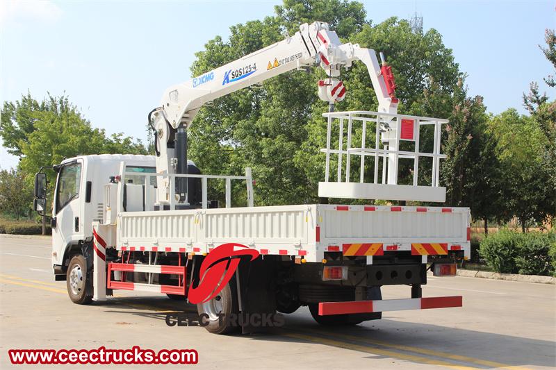 Isuzu NPR 5 tons crane truck with basket