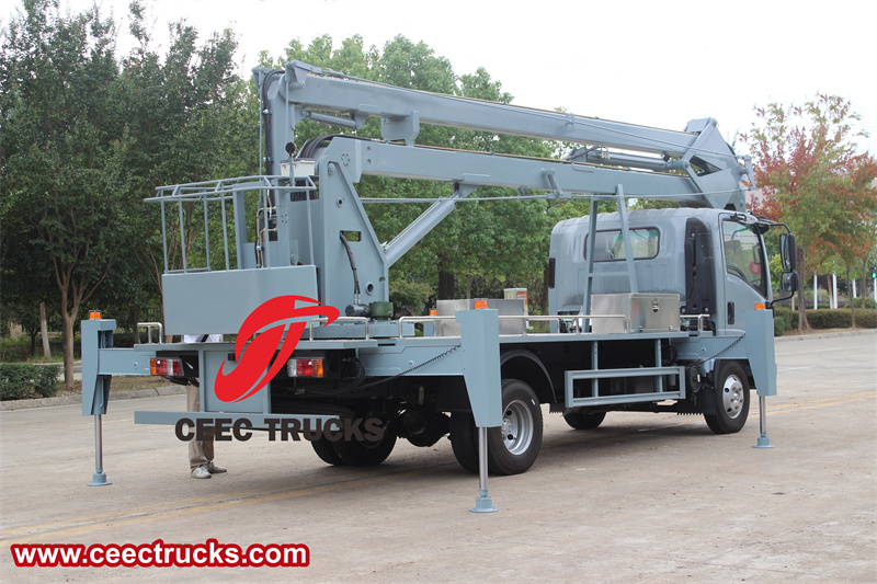 Isuzu KV100 knuckle aerial platform truck