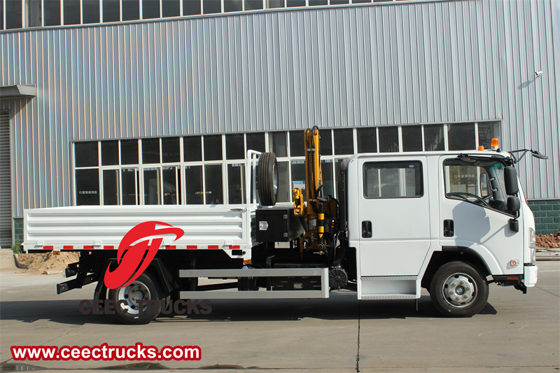 ISUZU 5 ton knuckle boom truck crane