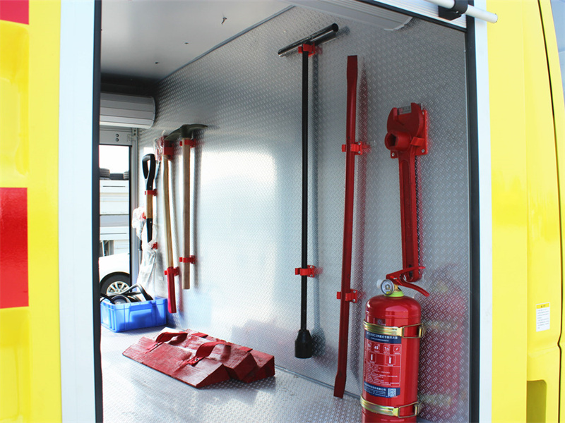 Isuzu NPR fire water truck Isuzu NPR fire water truck