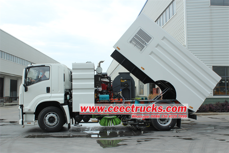 Isuzu FTR GIGA broom sweeper truck