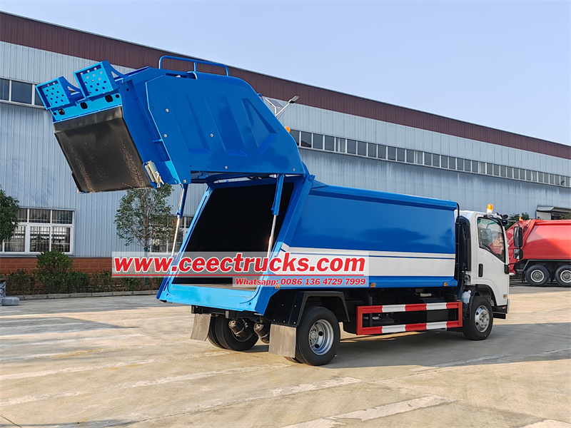 ISUZU garbage compactor truck