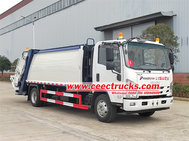 isuzu 700P rear loader garbage truck