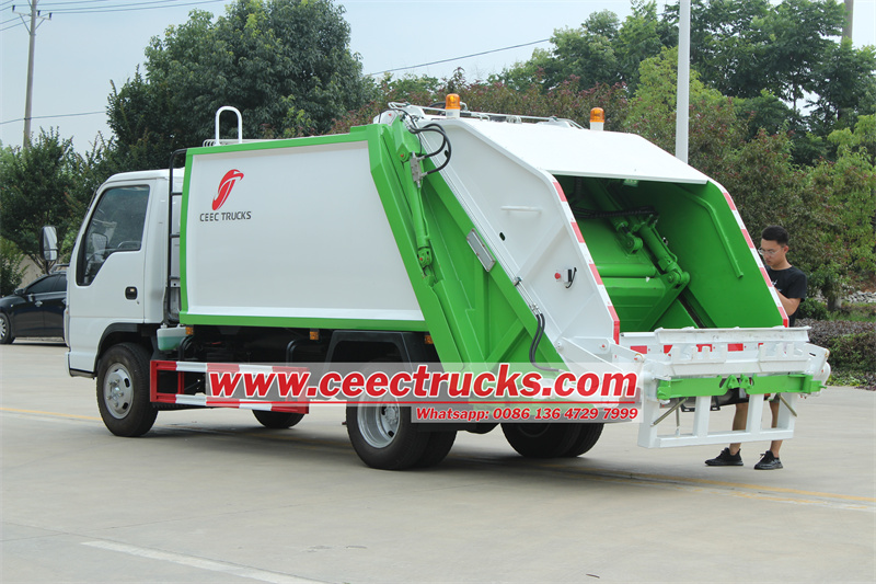 Isuzu brand new 2025 refuse compactor truck