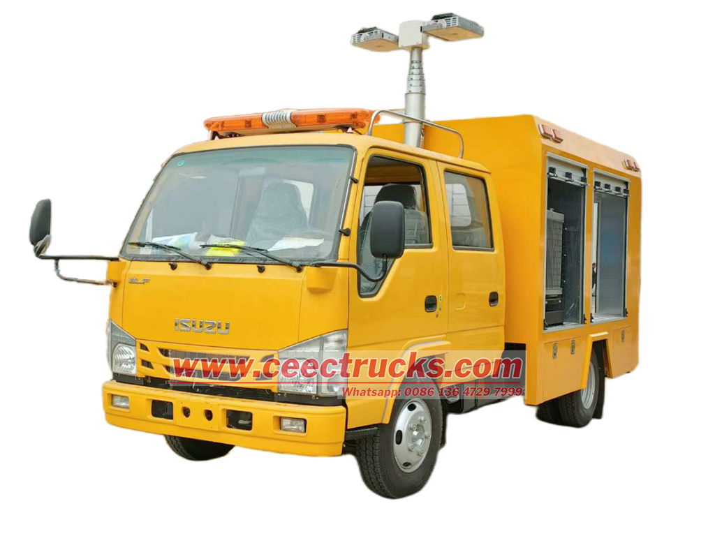 Isuzu telescopic lighting fire truck