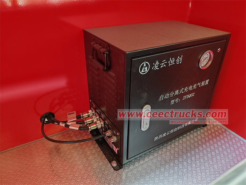 HOWO TX350 4x2 fire rescue vehicle with folding arm crane