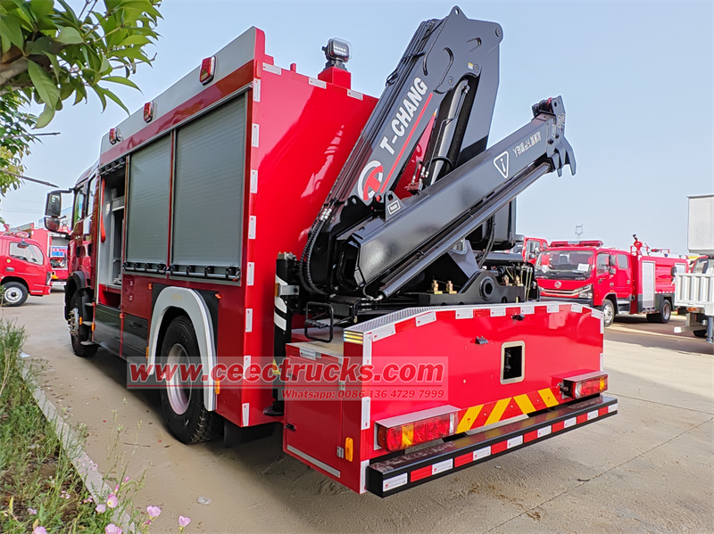 Howo multipurpose fire truck with hydraulic crane
