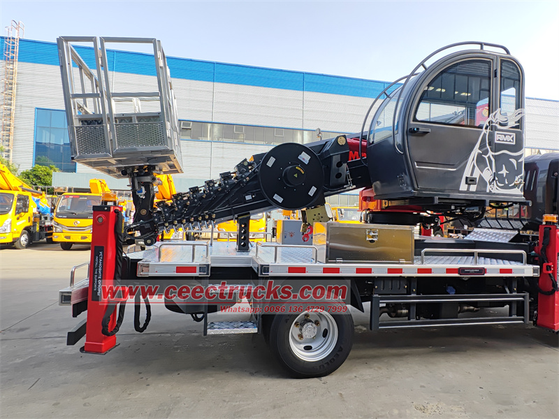 Isuzu KV100 30m manlift truck