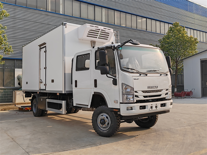 Isuzu 4x4 NKR freezer van truck