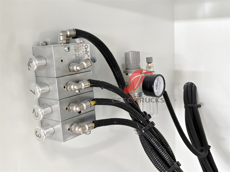 mobile 40000L fuel tank semi-trailer 