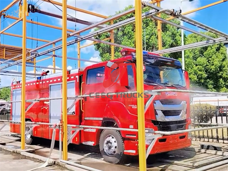 Isuzu GIGA fire fighting truck