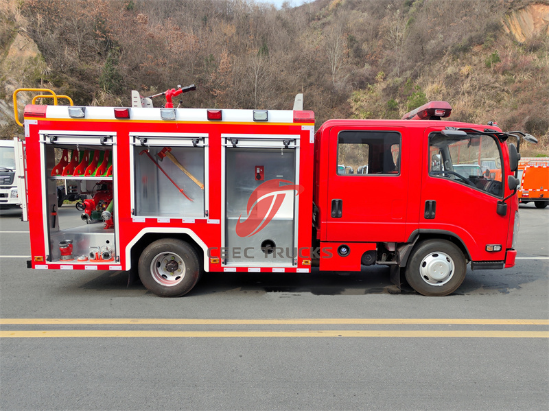 Isuzu NPR fire fighting truck