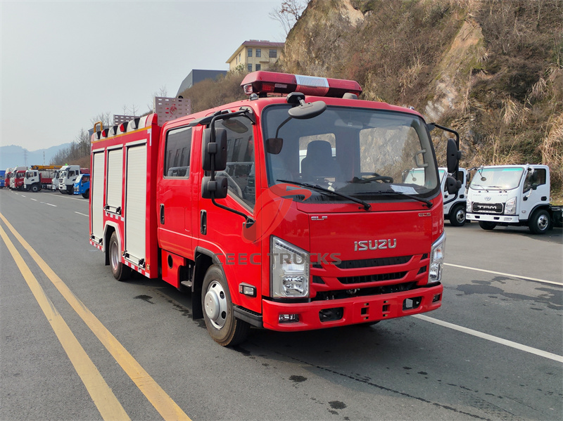 Isuzu NPR fire fighting truck