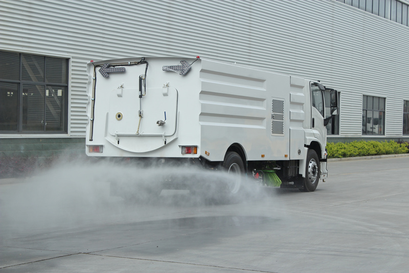 Rear high pressure jetting for dust suppression