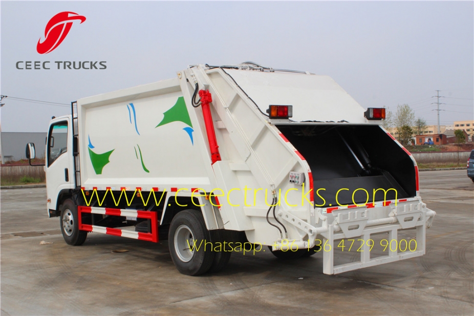 Japanese ISUZU 8 CBM trash compression truck