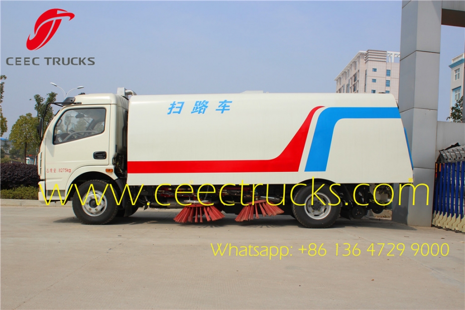 Dongfeng 7400kg gross weight road sweeping truck with sweeper and washer