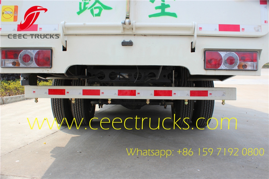 dongfeng 5CBM vacuum road sweeper tanker trucks manufacturer