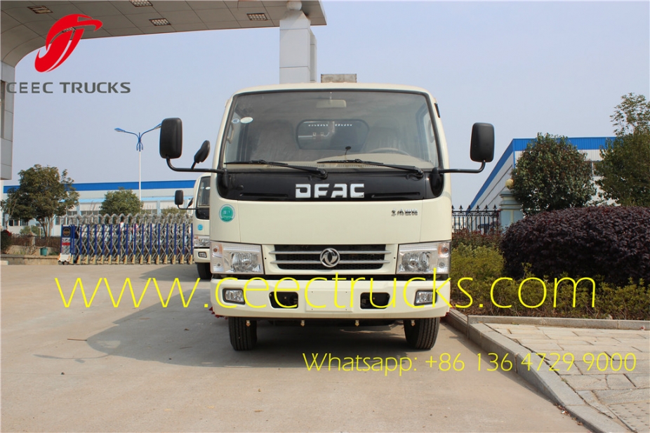 Dongfeng 4x2 road sweeper truck for public street sweeper truck for sale