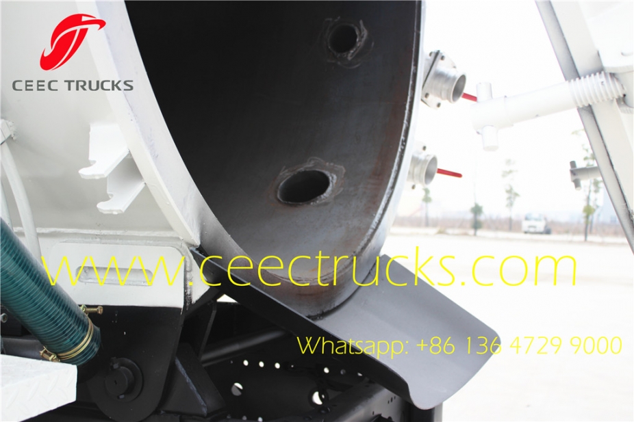 Dongfeng / ISUZU vacuum sewage suction truck 12cbm withe colour for UN