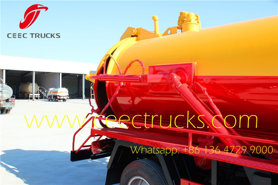 2016 best selling model 4CBM sewage suction tanker truck