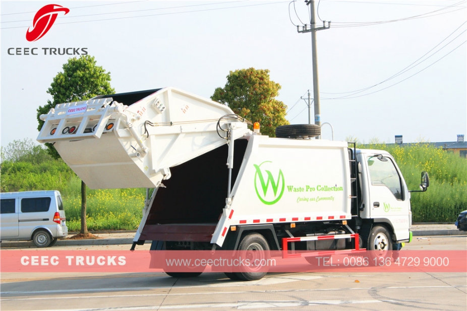 ISUZU 5cbm garbage compactor truck