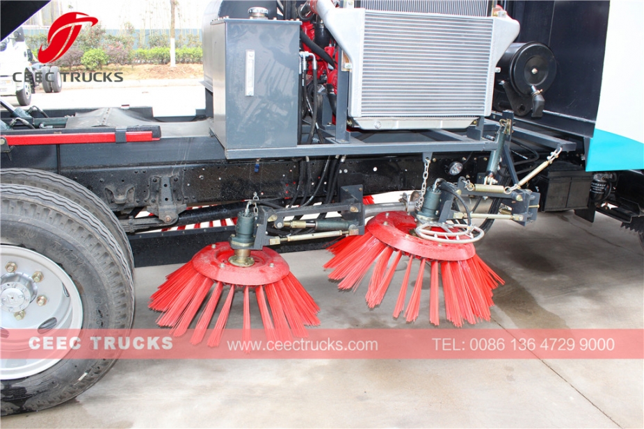 Best quality ISUZU 8000L road sweeper truck