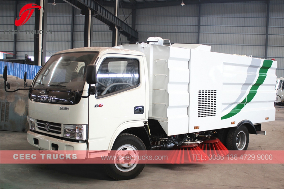 Dongfeng 4000L road sweeper truck