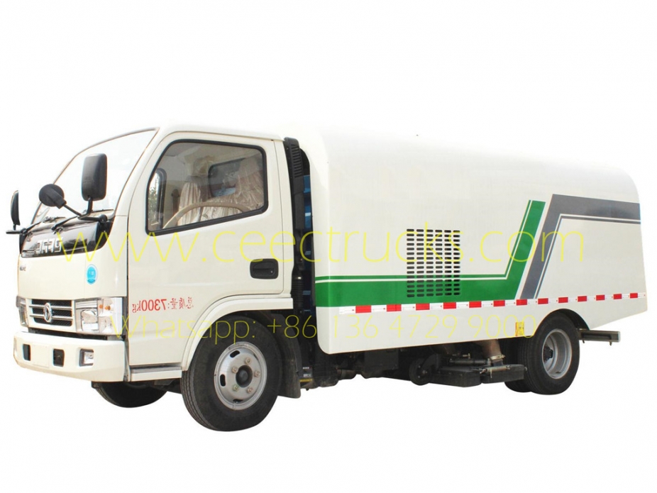 Dongfeng 5000L vacuum road sweeper truck