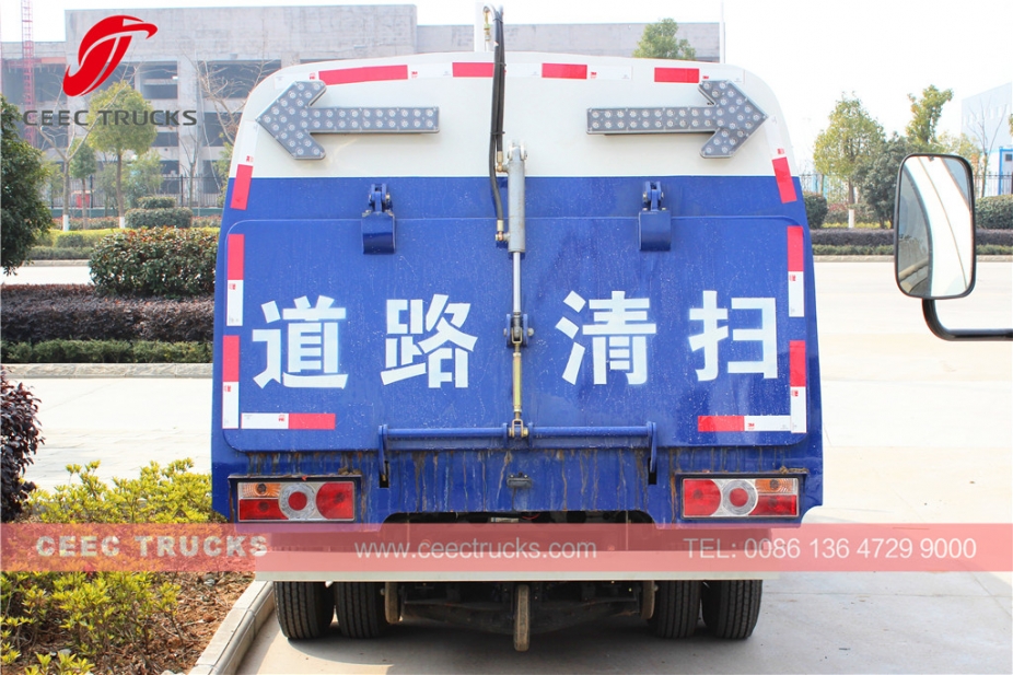 Dongfeng 5CBM road sweeper truck