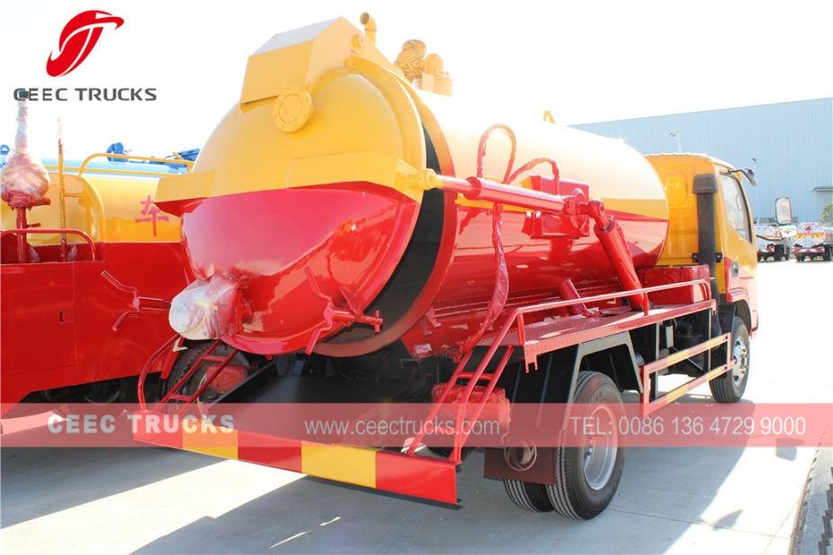 Dongfeng 4,000L Septic suction pump truck