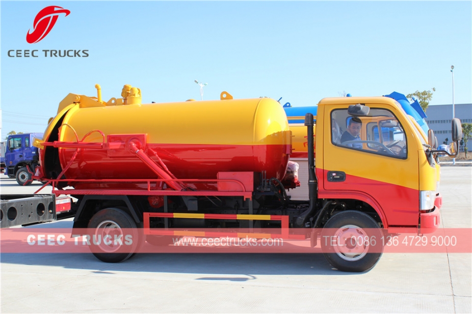 Dongfeng 4,000L Septic suction pump truck