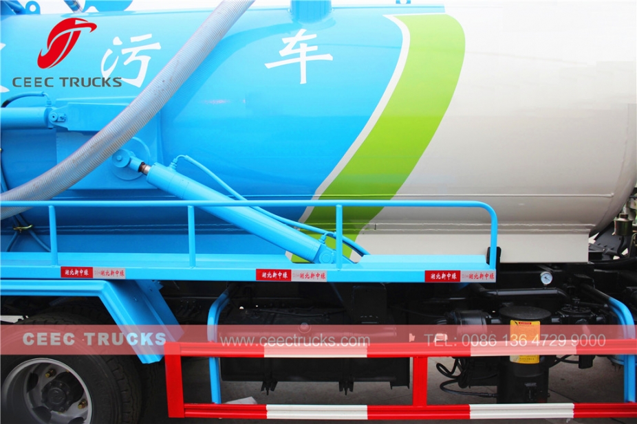 Dongfeng 8,000L Cesspool suction truck