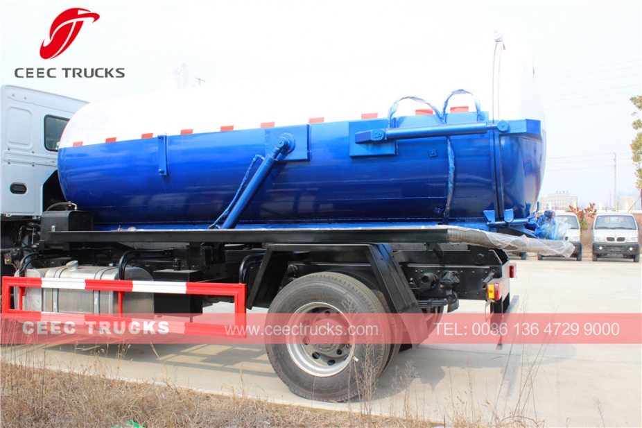 HOWO RHD model 10,000L vacuum sewer truck