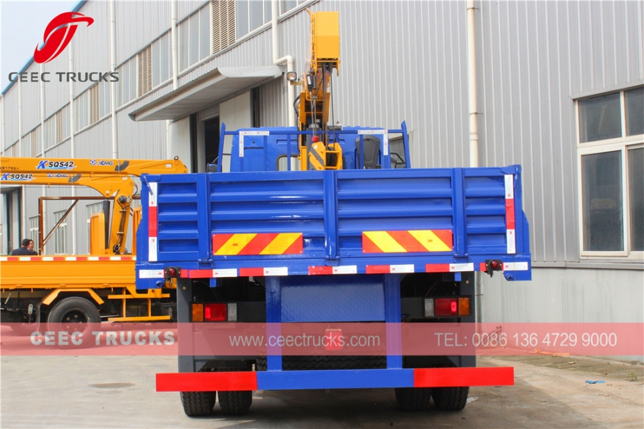 DONGFENG 6.3T boom crane trucks for sale