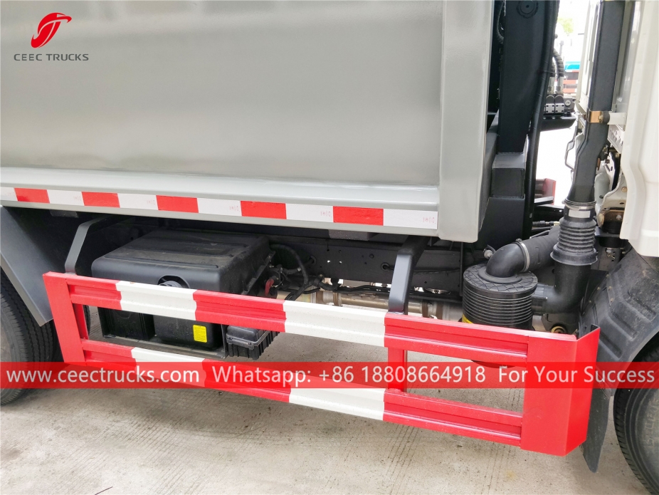 FOTON 4000Liters waste compactor truck