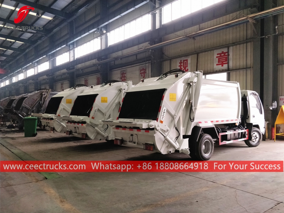 ISUZU 4cbm garbage compactor