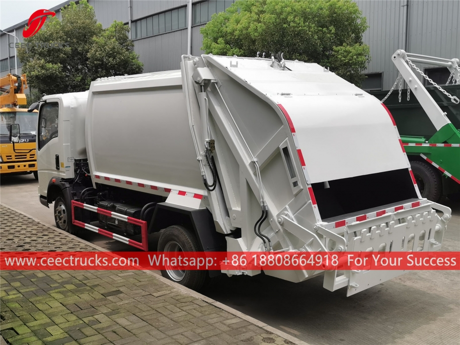 RHD Garbage Compactor Truck HOWO