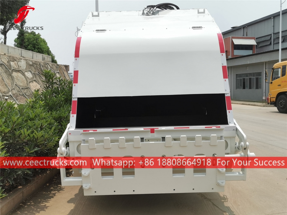 RHD Garbage Compactor Truck HOWO