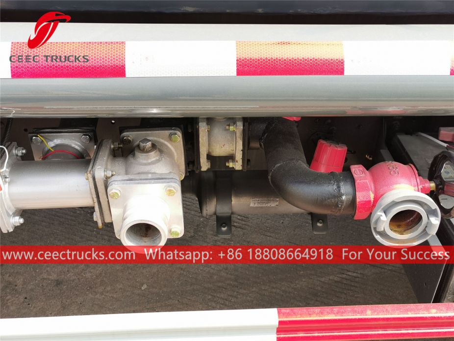 4CBM Water Tank Lorry DONGFENG