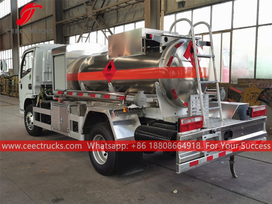 2CBM Fuel bowser truck Dongfeng