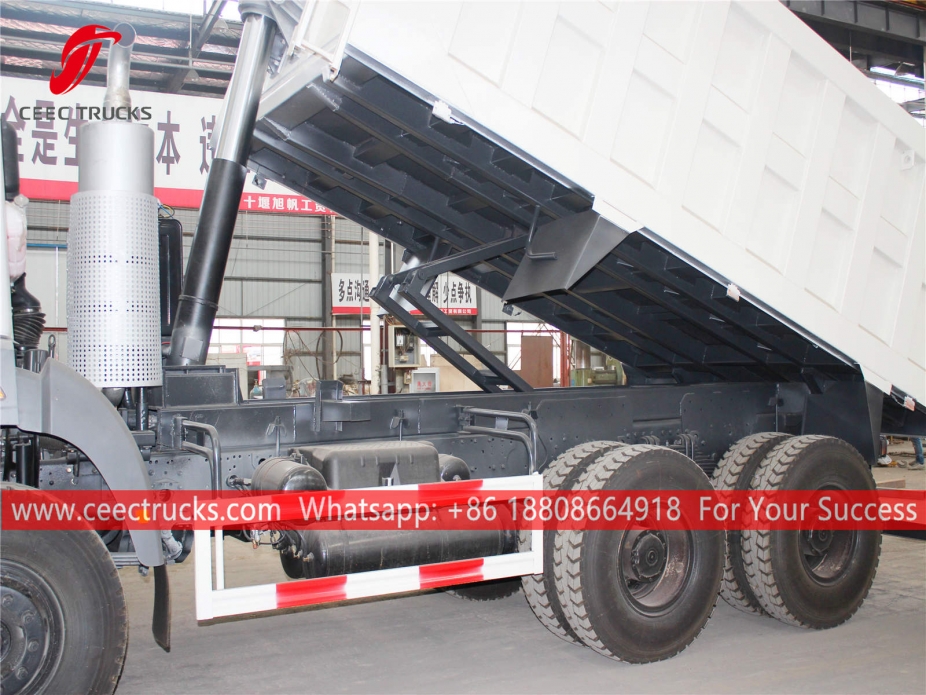 ISUZU GIGA Dump truck