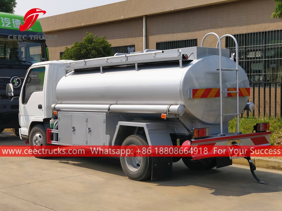 4CBM Fuel tanker truck na ISUZU