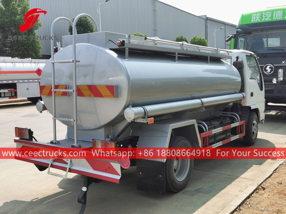 4CBM Fuel tanker truck na ISUZU