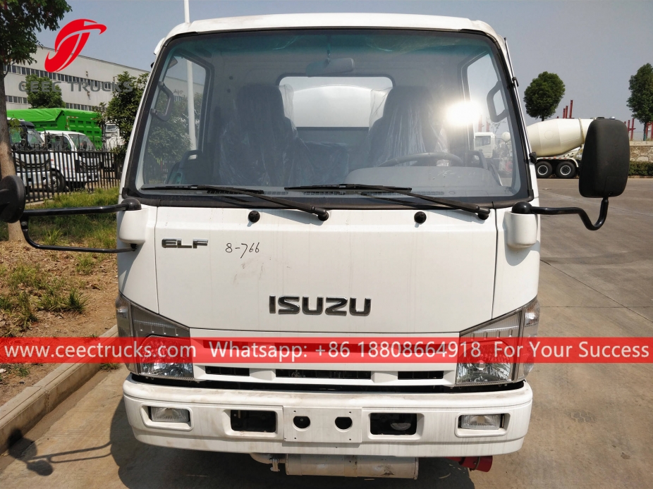 4CBM Fuel tanker truck na ISUZU