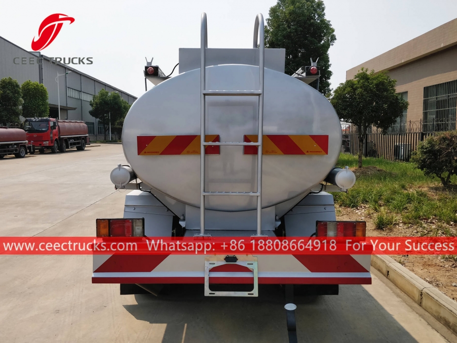 4CBM Fuel tanker truck na ISUZU