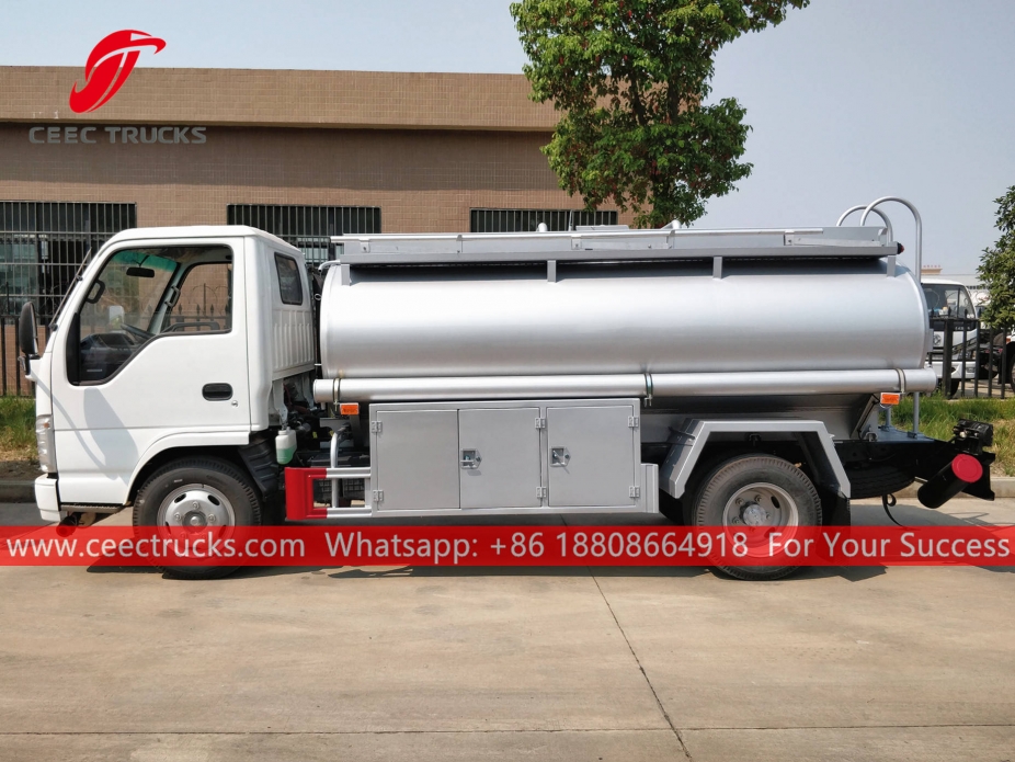 4CBM Fuel tanker truck na ISUZU