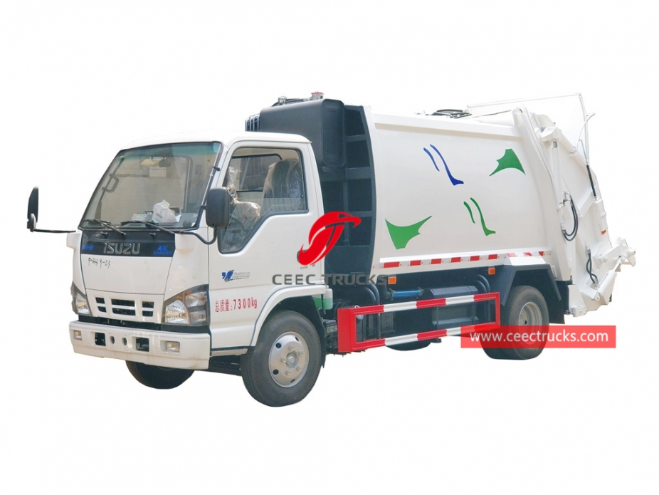 ISUZU 6CBM Rear load garbage truck