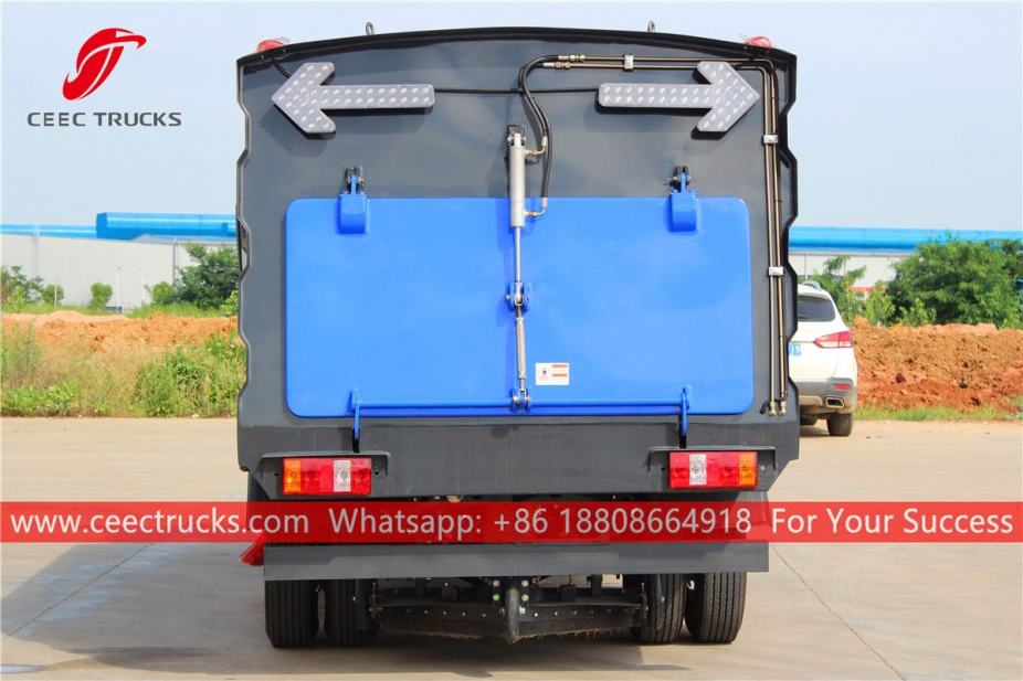 ISUZU 5cbm road sweeper